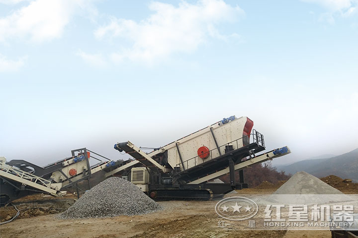 車載流動石子、粉碎機(jī)生產(chǎn)現(xiàn)場